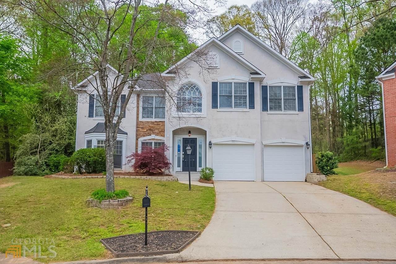 1551 Delford - Photo 1