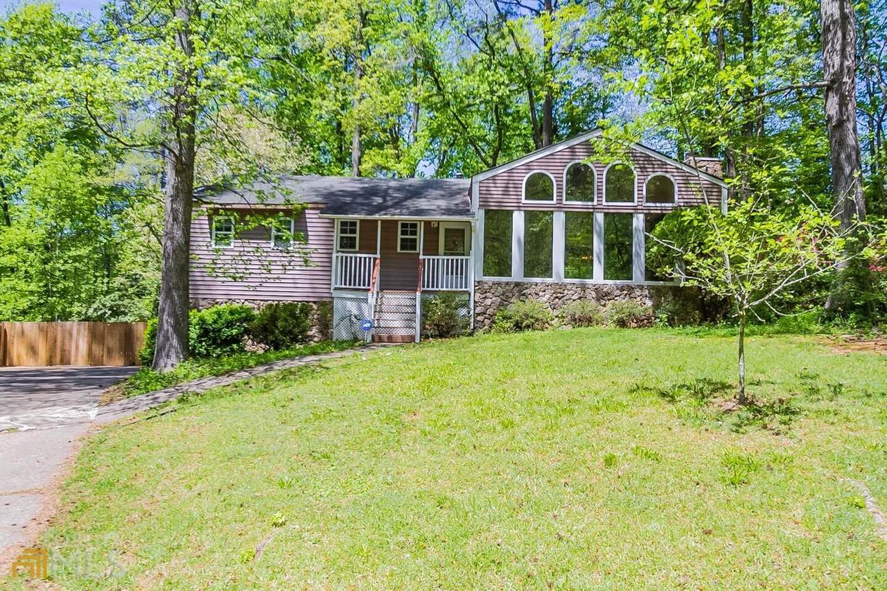 2426 Emberwood - Photo 1