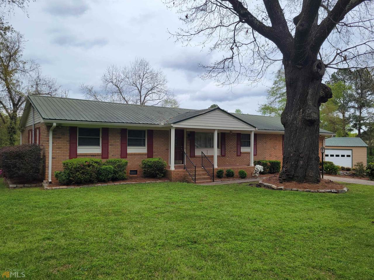 1691 Milledge Ave Ext - Photo 1