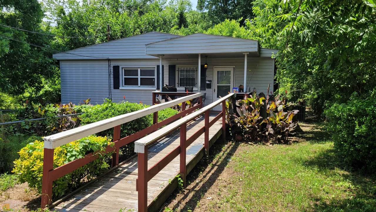 754 Pebble Street - Photo 1