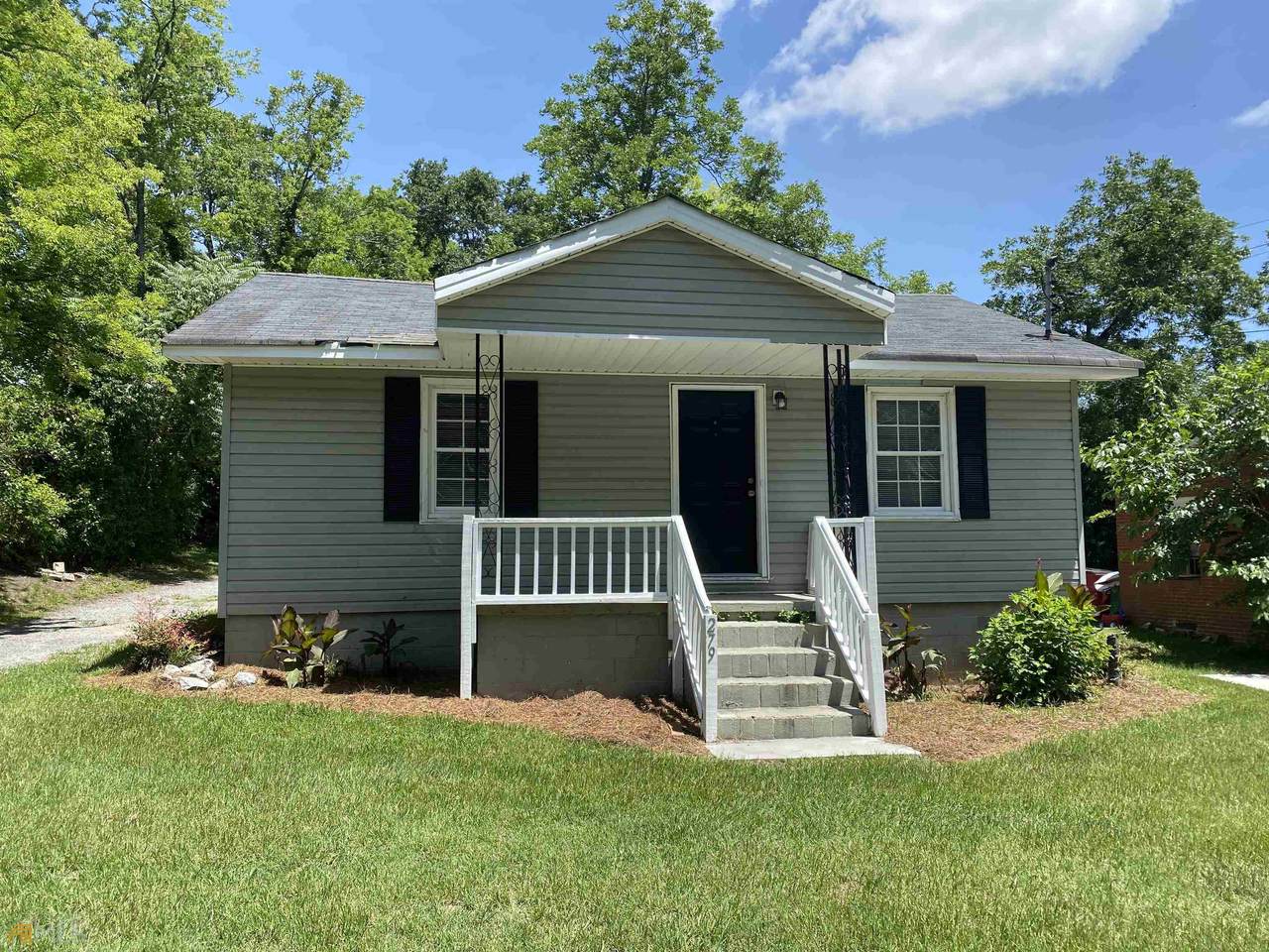 279 Camellia Street - Photo 1