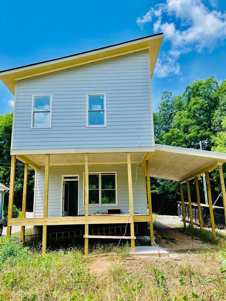 137 Crawford Avenue - Photo 1