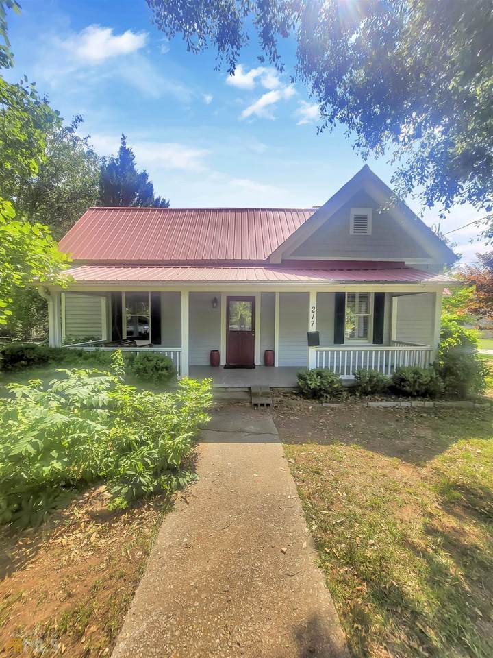 217 Broad Street - Photo 1