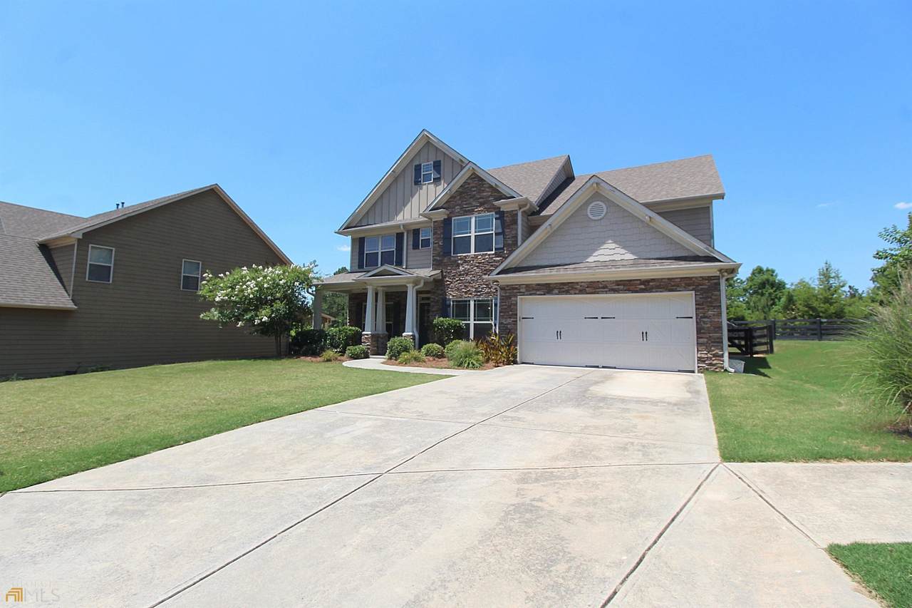 137 Pine Hill Court - Photo 1