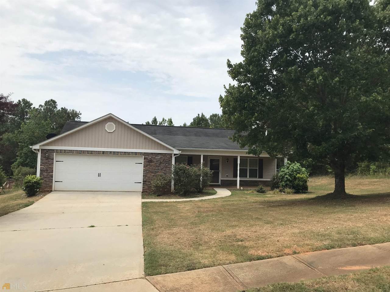 225 Oak Meadows - Photo 1