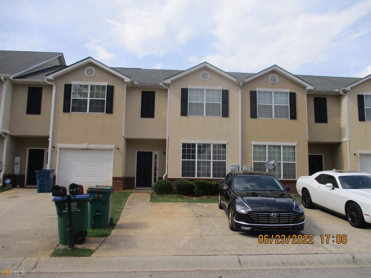 2384 Coach Way - Photo 1