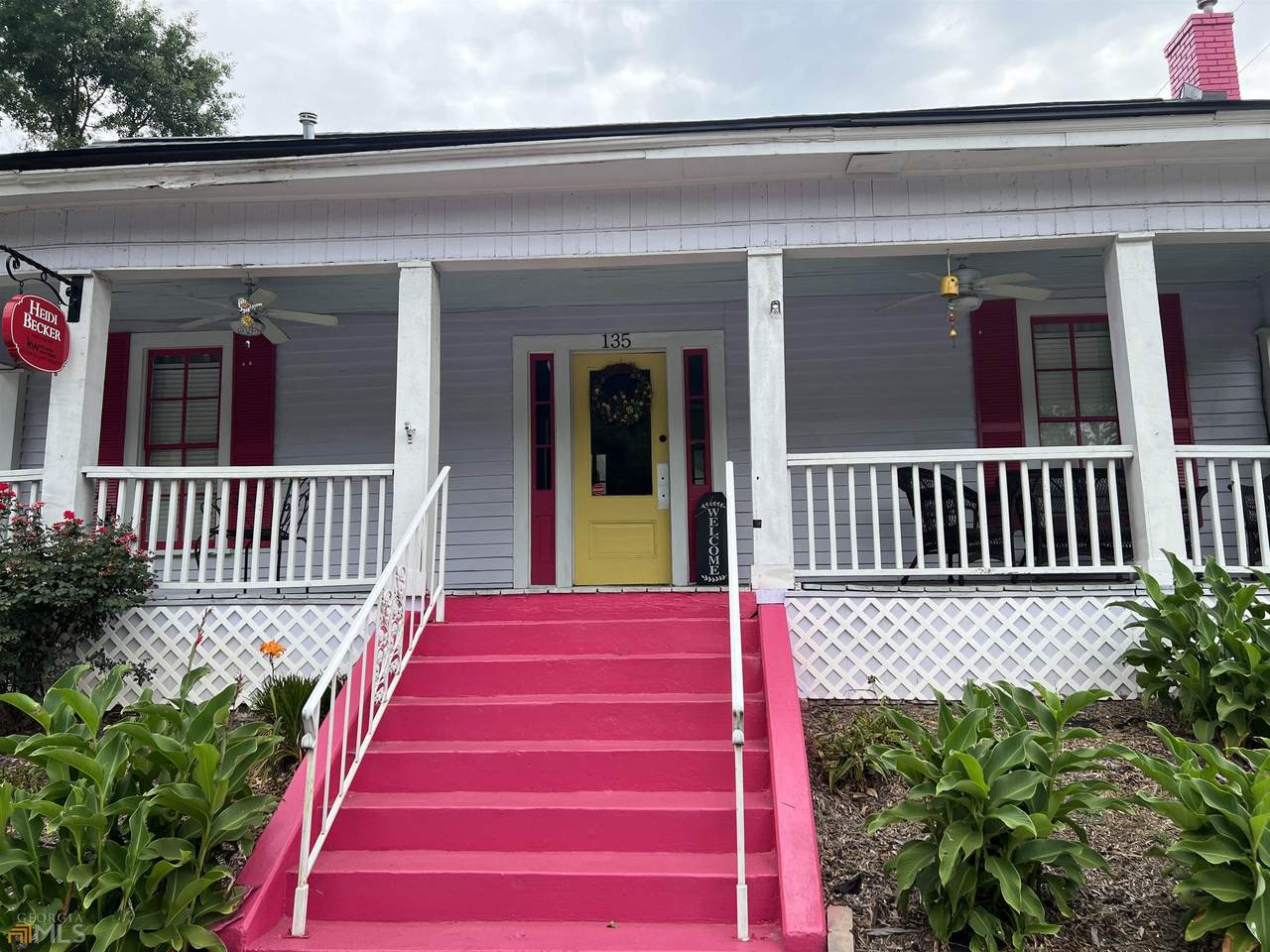 135 Glynn Street N - Photo 1