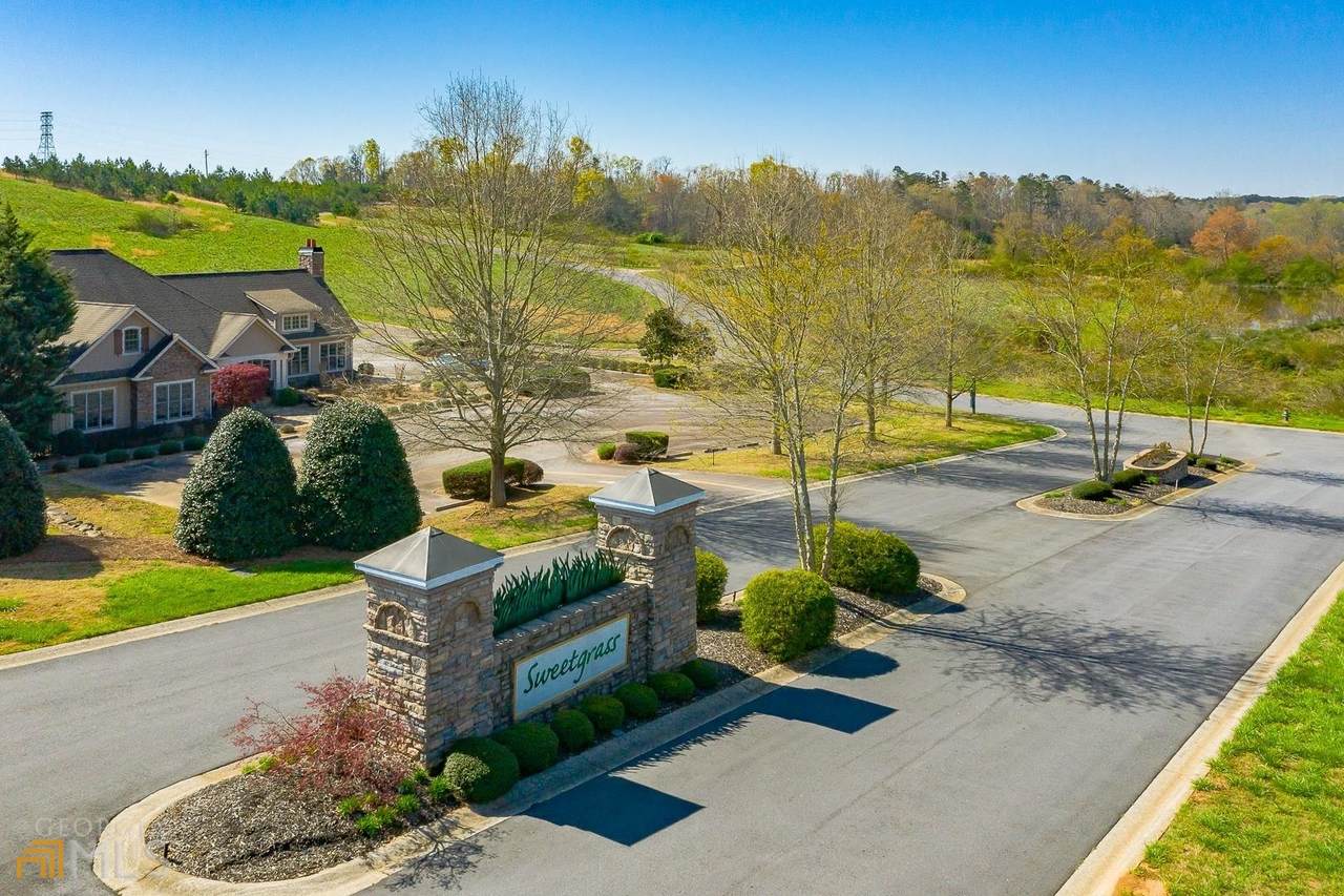 1368 Blue Grass Court - Photo 1