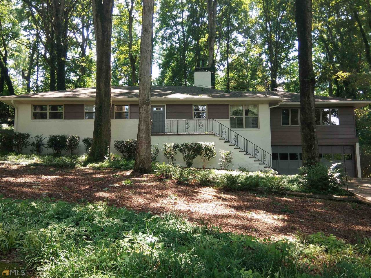 671 Lakeshore Drive - Photo 1