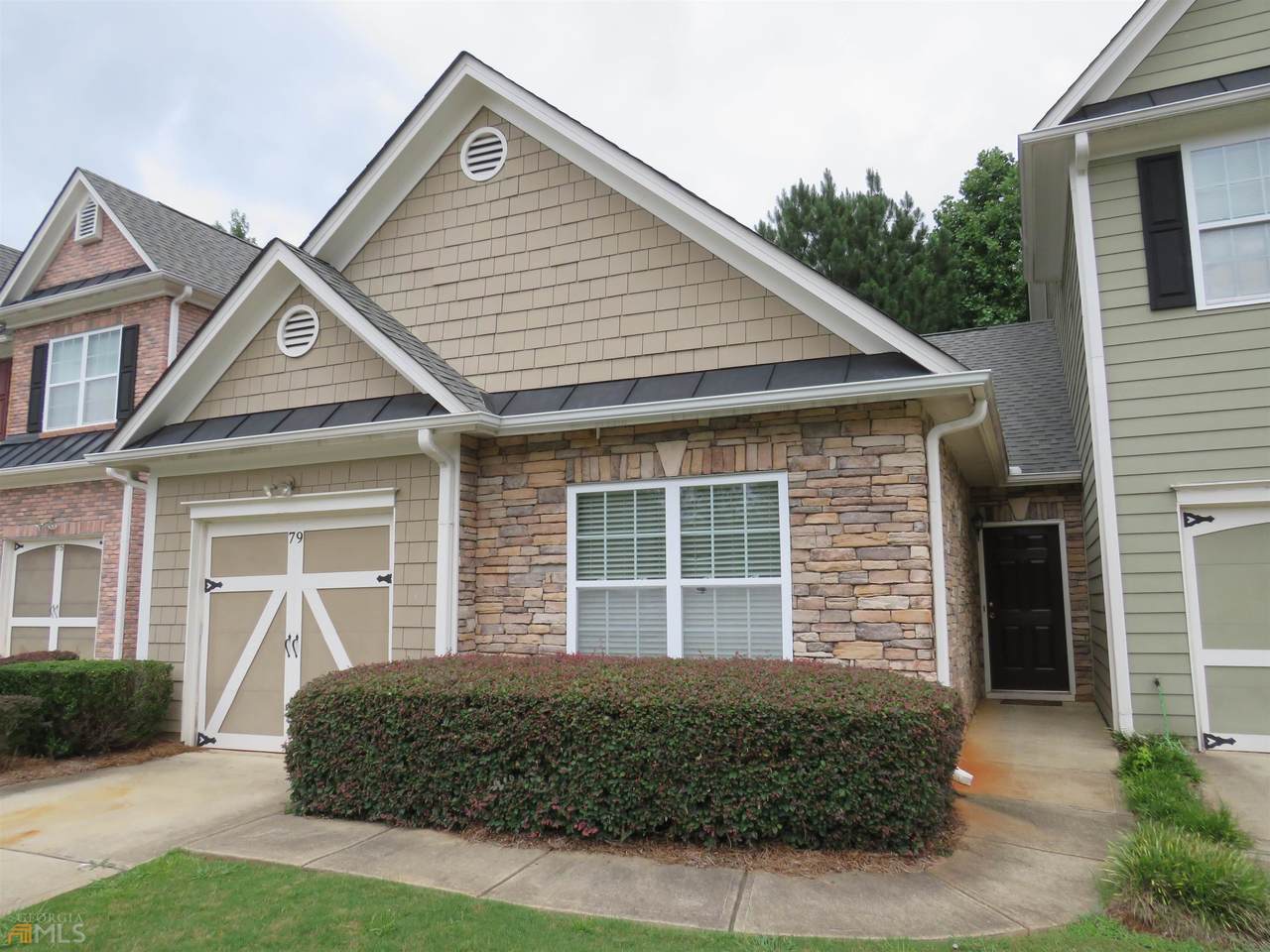 79 Village Gln - Photo 1