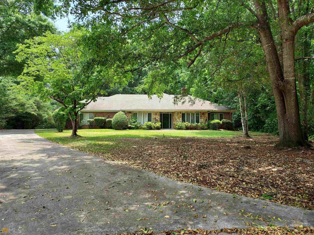 1617 Flat Rock Drive - Photo 1