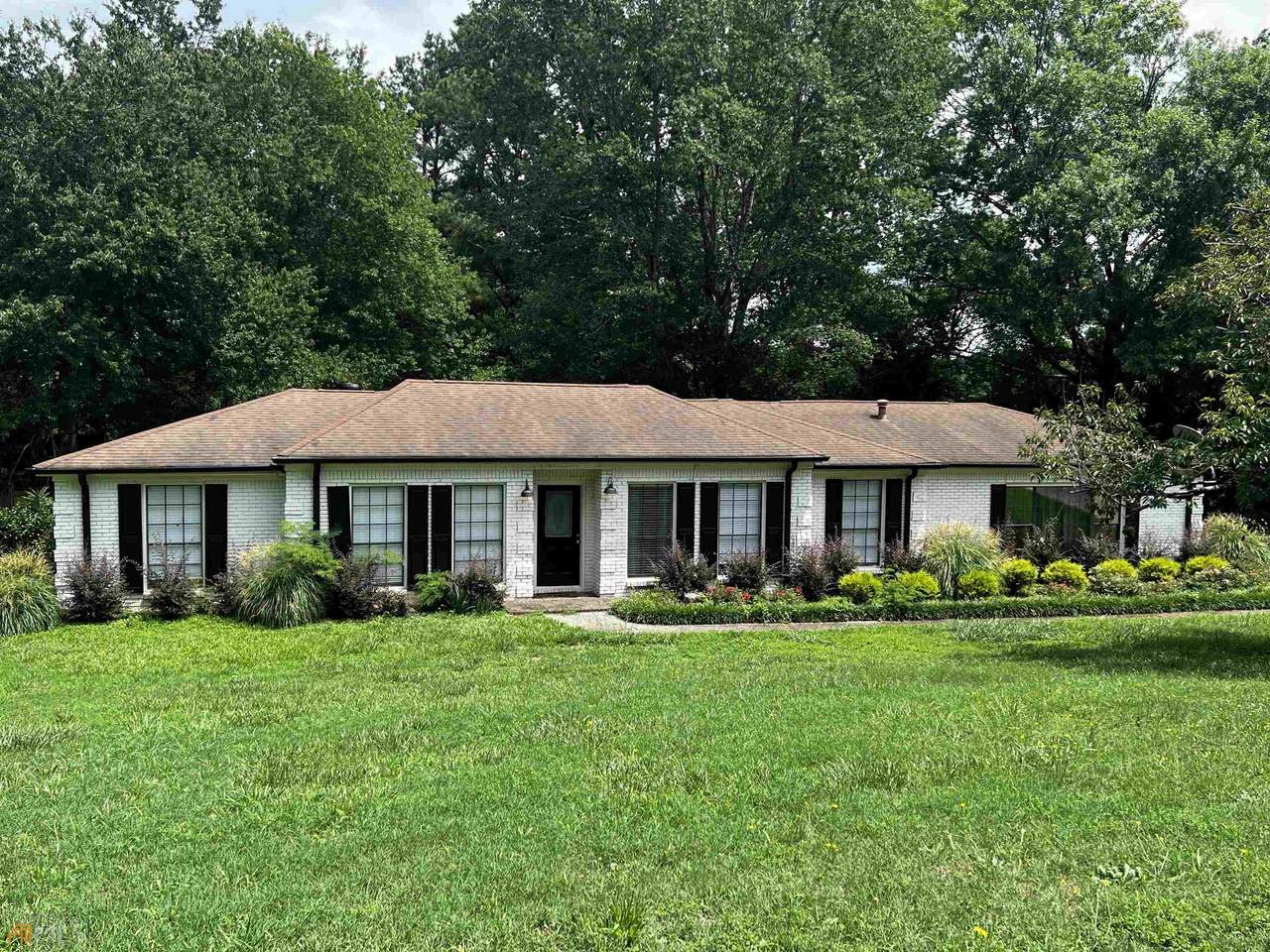 1743 Drakes Dr. - Photo 1