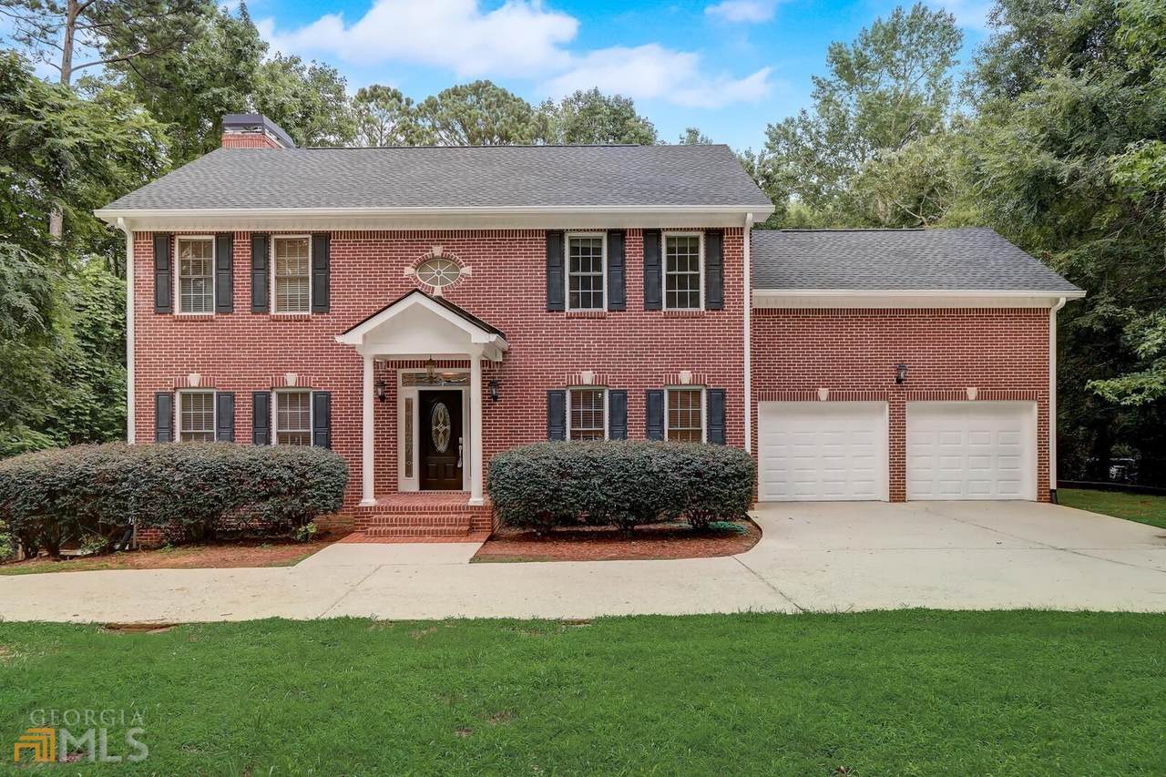 1425 Springwood - Photo 1