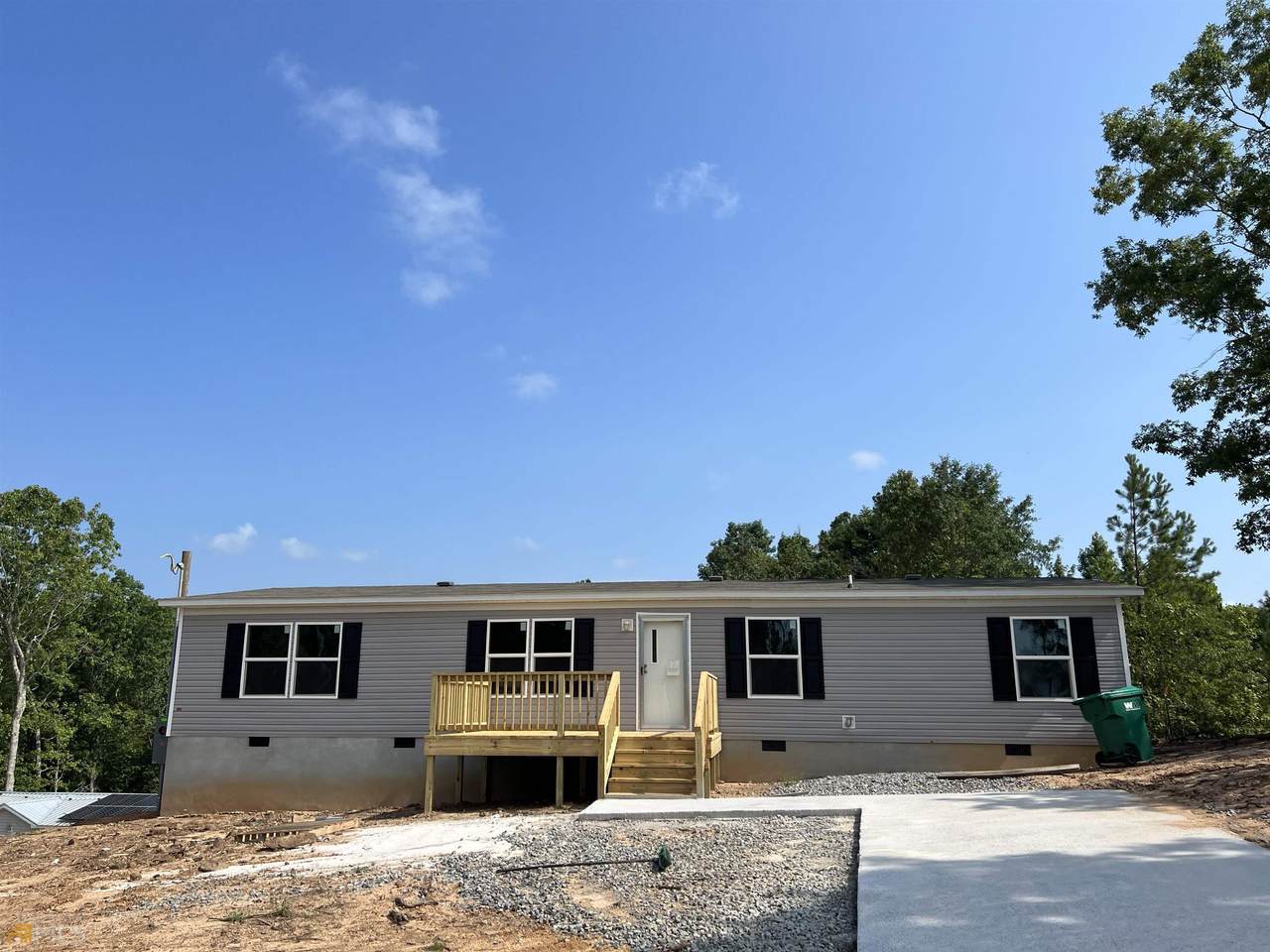 121 Courtney Ln - Photo 1