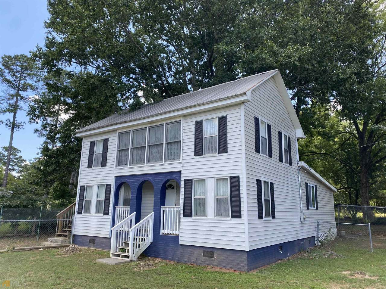 332 Tyrone - Photo 1