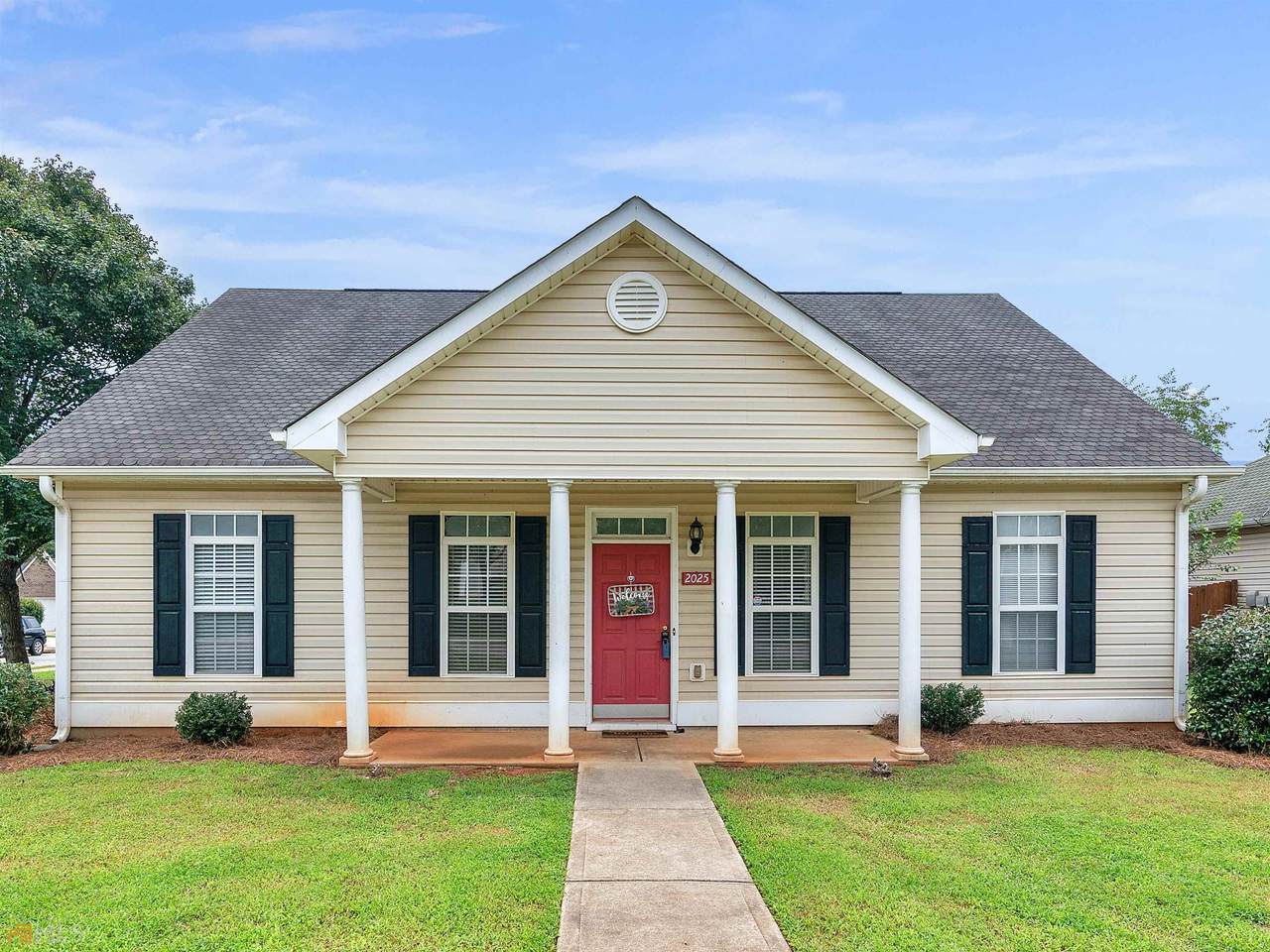 2025 Towne Park Drive - Photo 1