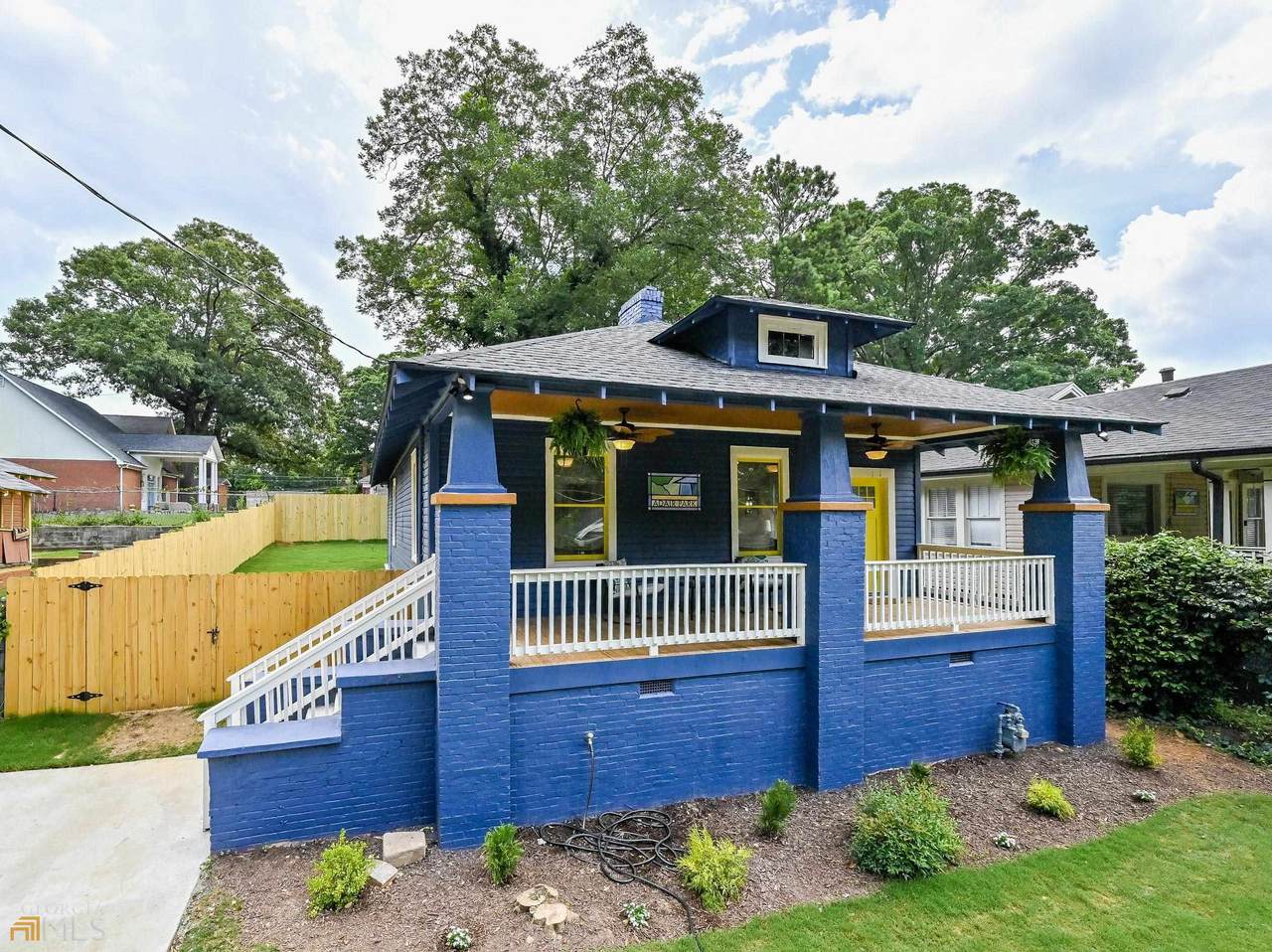 832 Oakhill Avenue - Photo 1