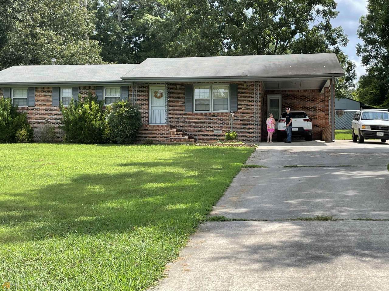 114 Woodcrest Drive - Photo 1