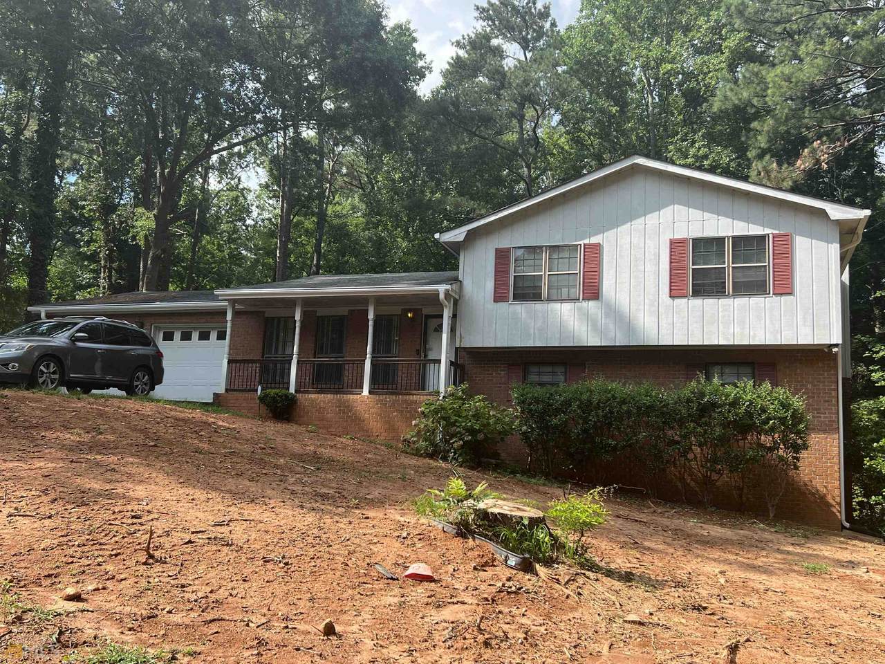 8270 Freestone Drive - Photo 1