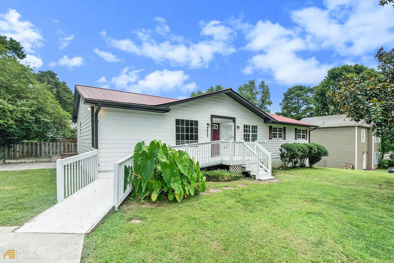 2625 Fairlane - Photo 1