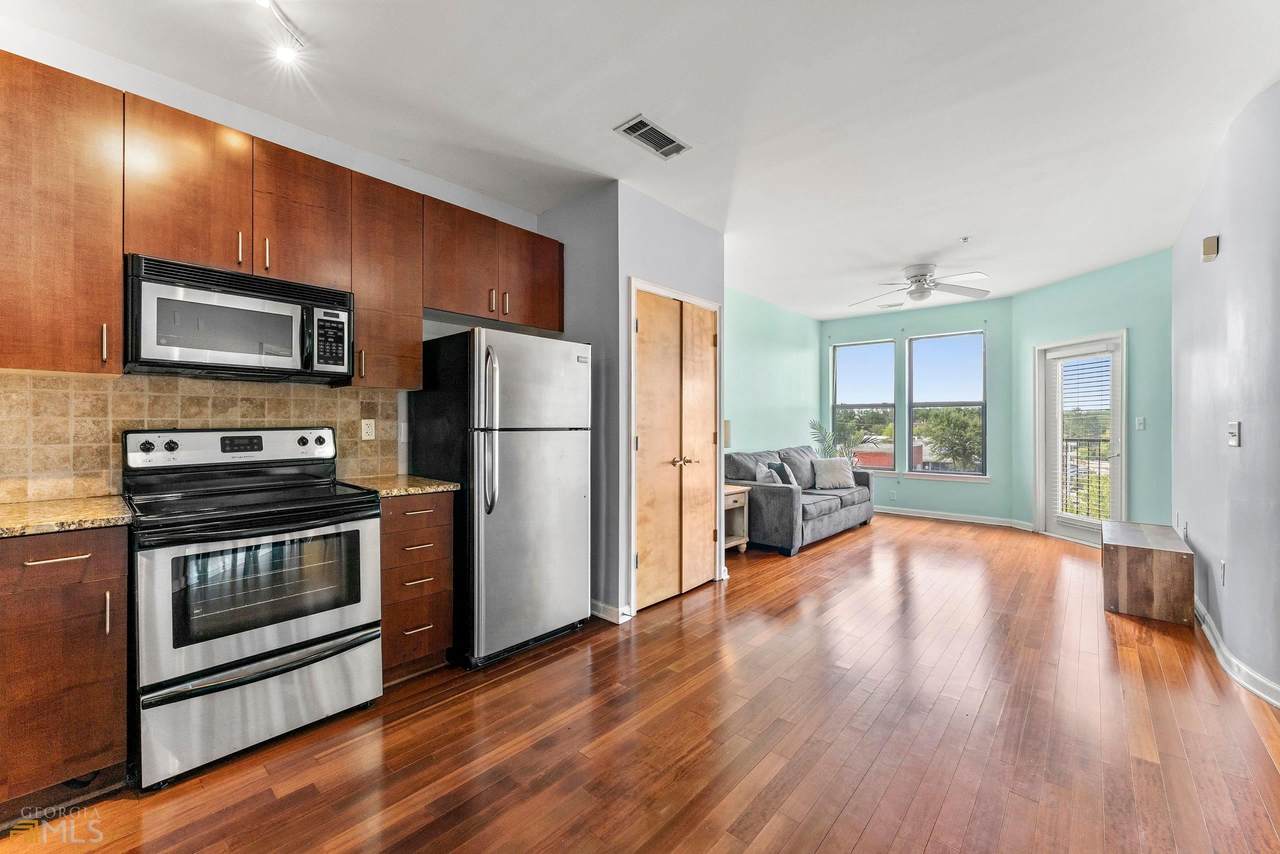 898 Oak Street - Photo 1