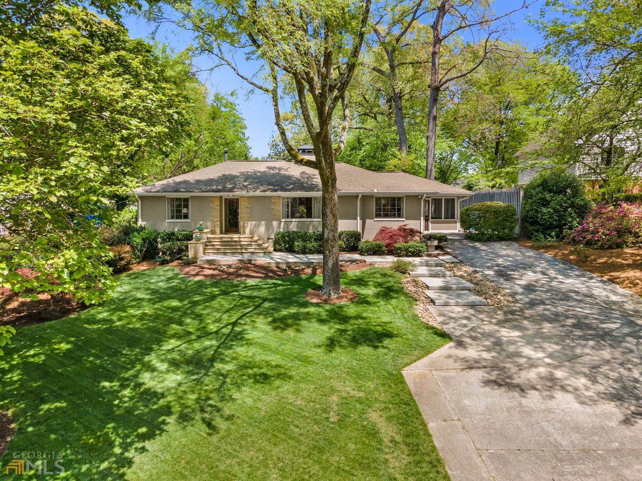 1196 Sheridan Road - Photo 1
