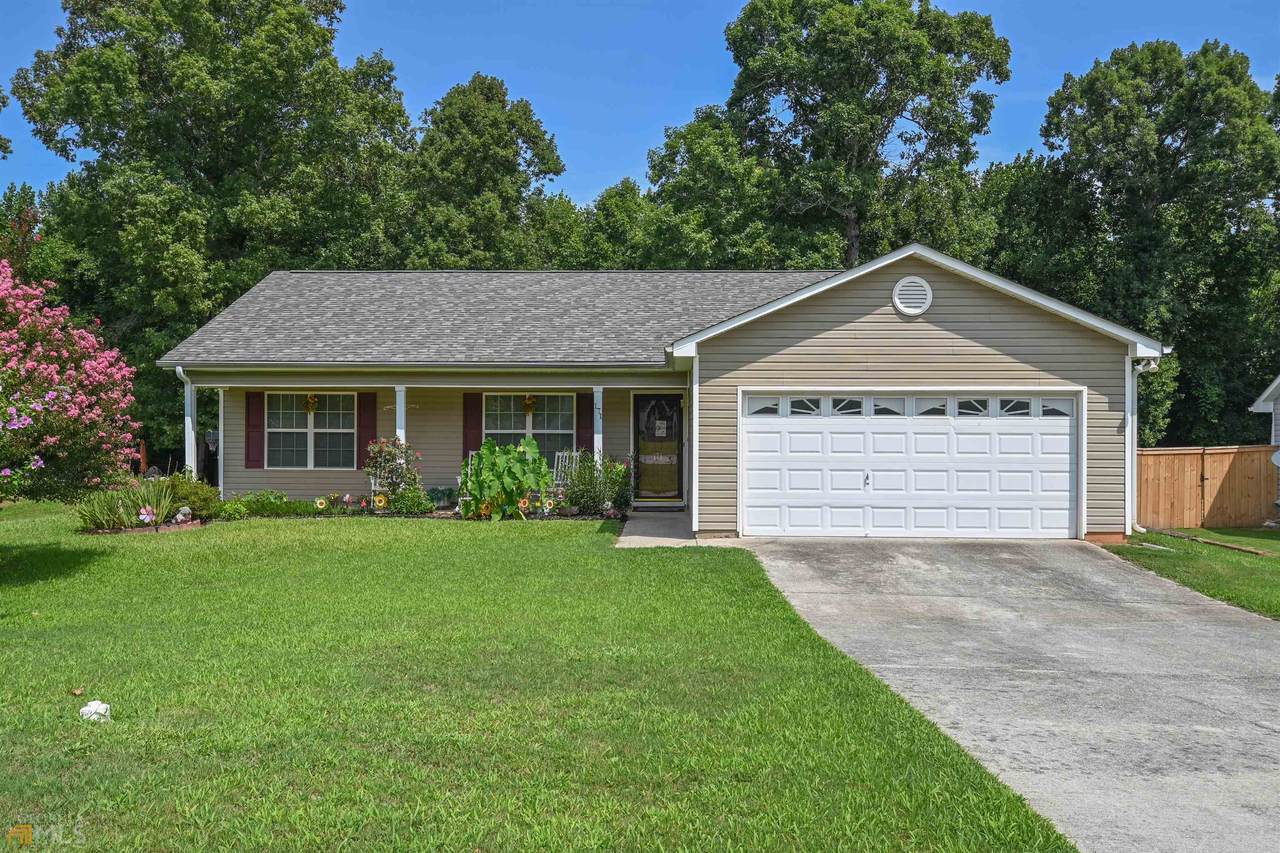 171 Vineyard Drive - Photo 1