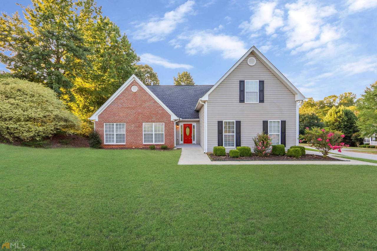 405 Trelawney Cir - Photo 1