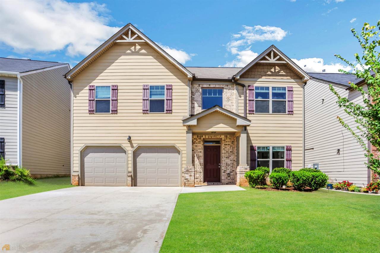 605 Emporia Loop - Photo 1