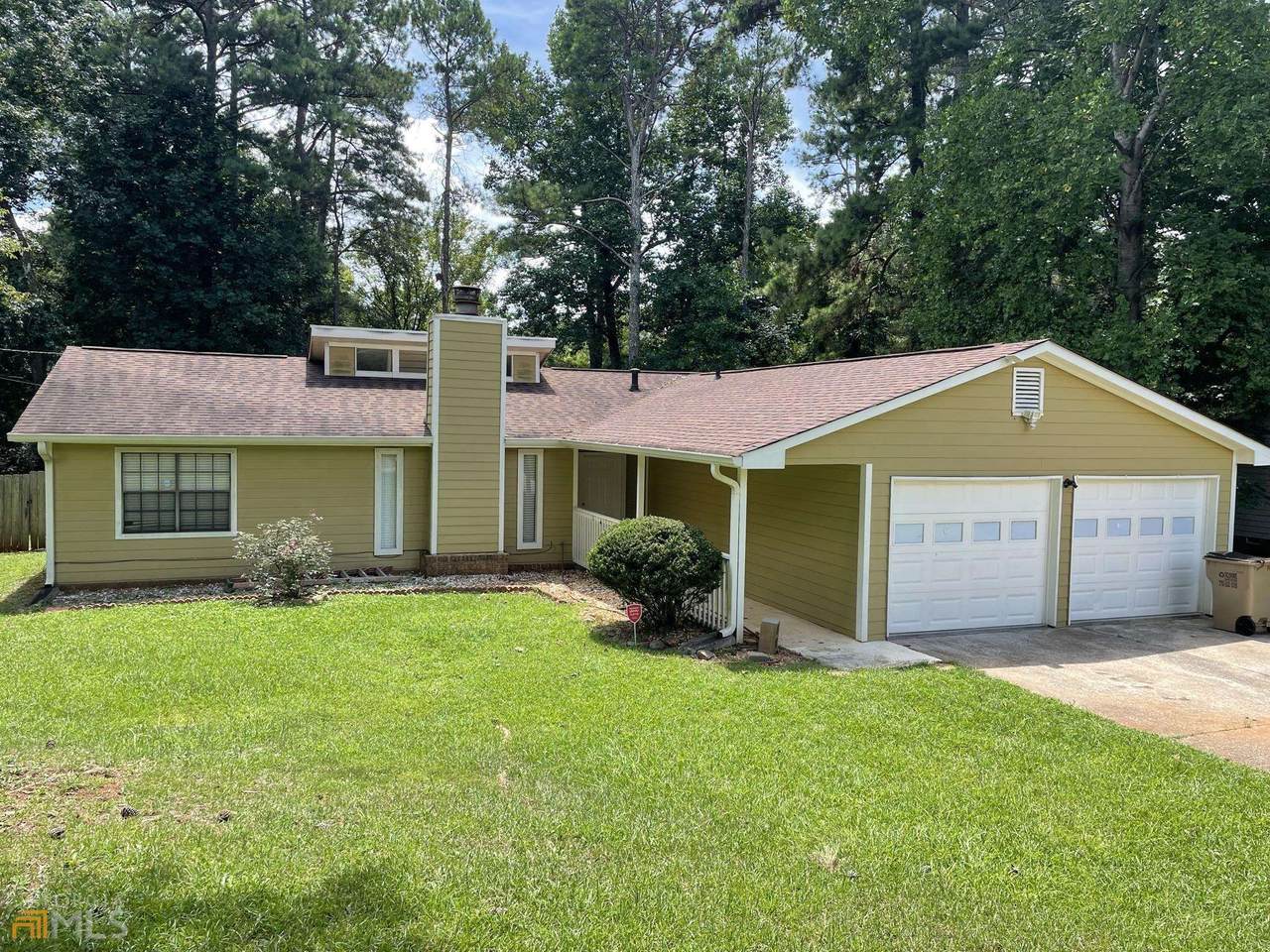2046 Tiffany Lane - Photo 1