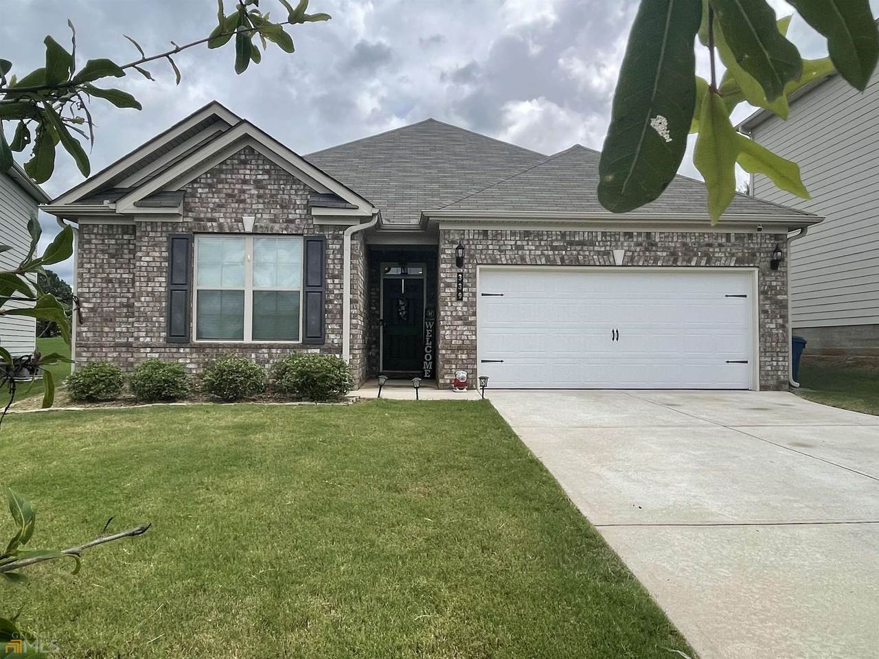 339 Hamilton Pointe Drive - Photo 1