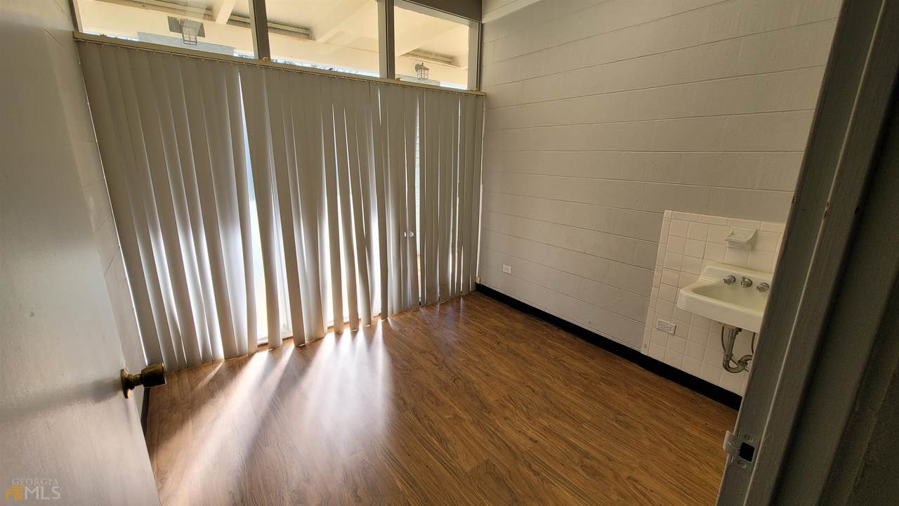 511 N Cobb Street - Photo 1