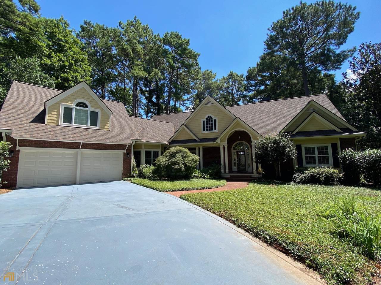137 Porterfield Drive - Photo 1