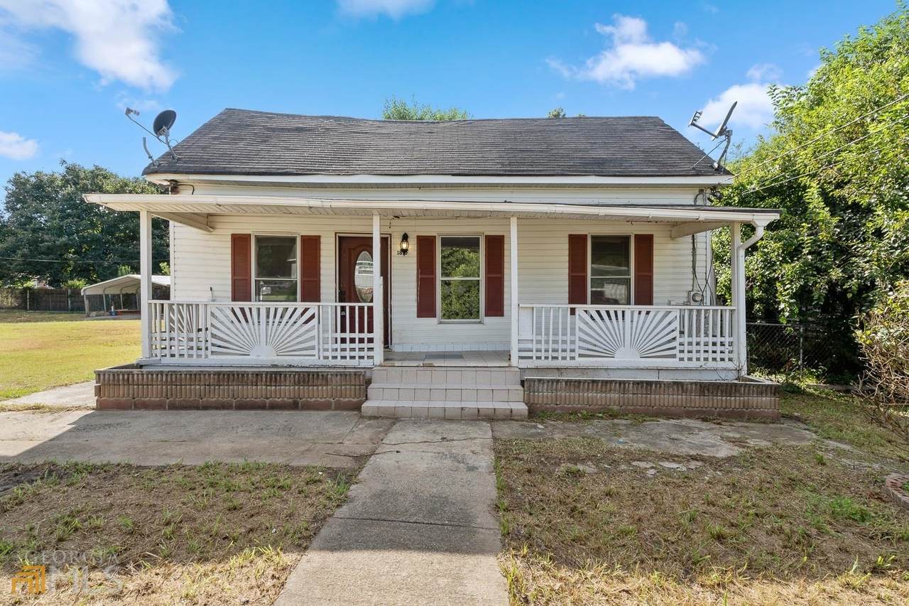 1810 Hull Avenue - Photo 1