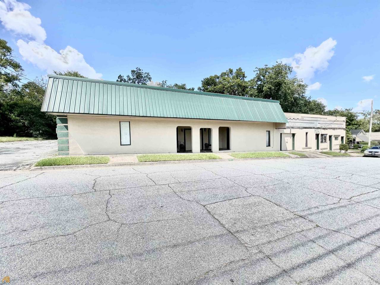2713 9th Street - Photo 1