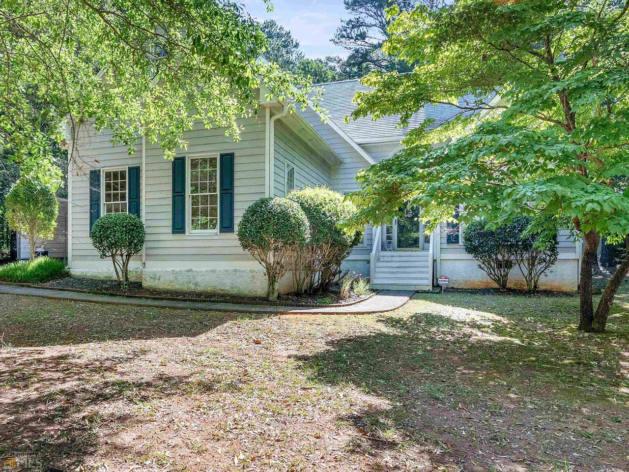 132 Crown Drive - Photo 1