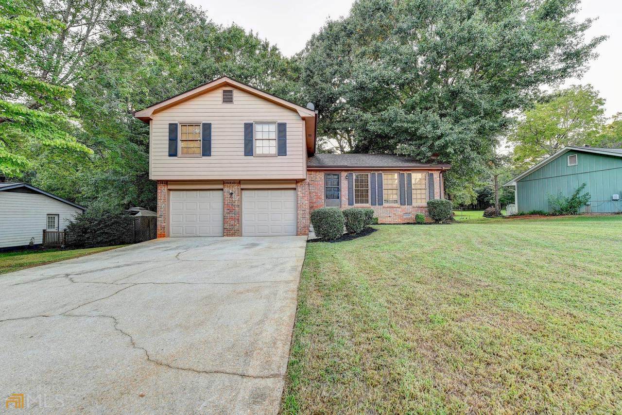 523 Greenview Avenue - Photo 1