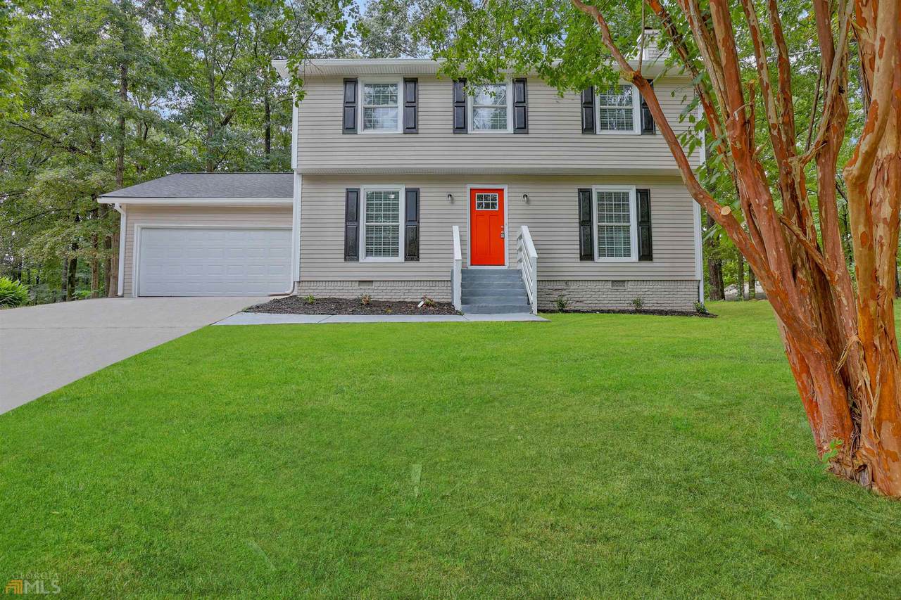 1729 Oak Ridge Circle - Photo 1