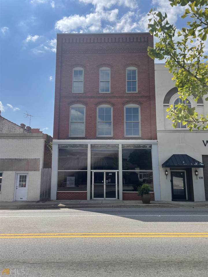 137 Main Street - Photo 1