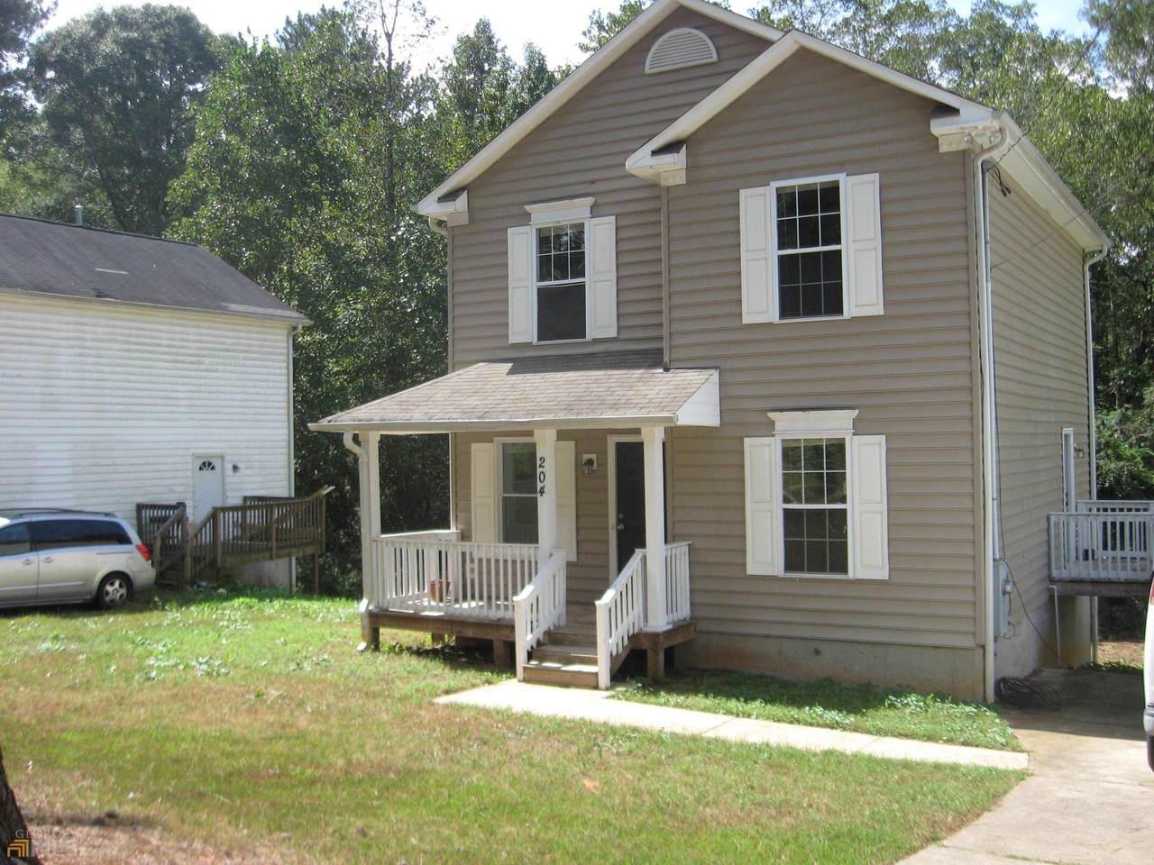 204 Whitaker Circle - Photo 1