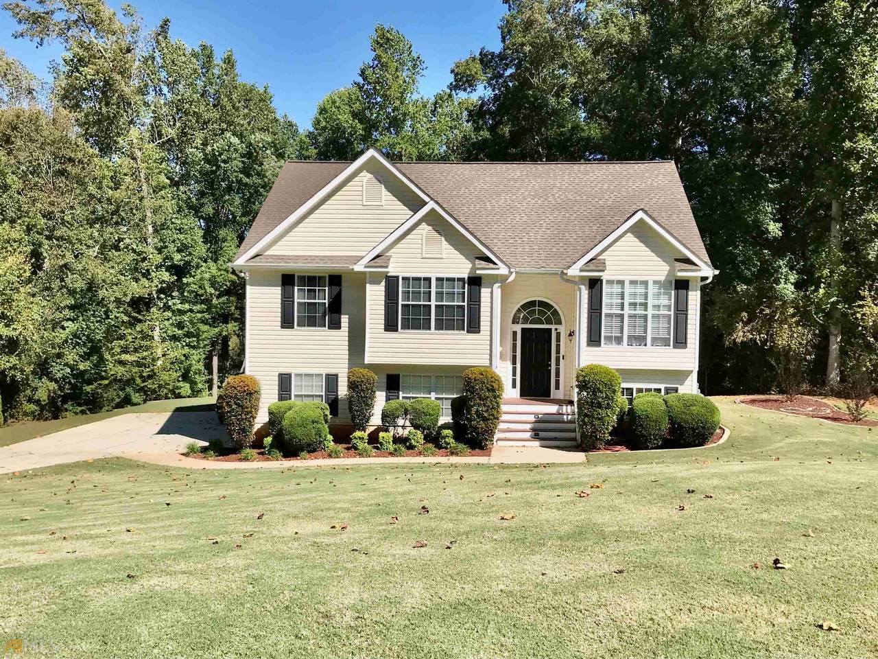 220 Ashley Woods Drive - Photo 1