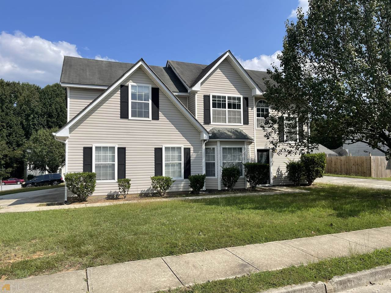 2331 Sapphire Court - Photo 1