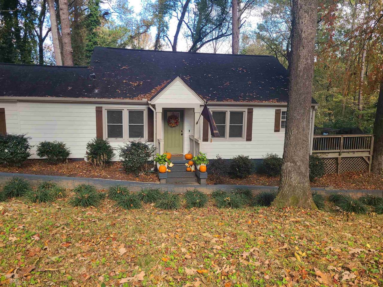 2852 Eastwood Drive - Photo 1