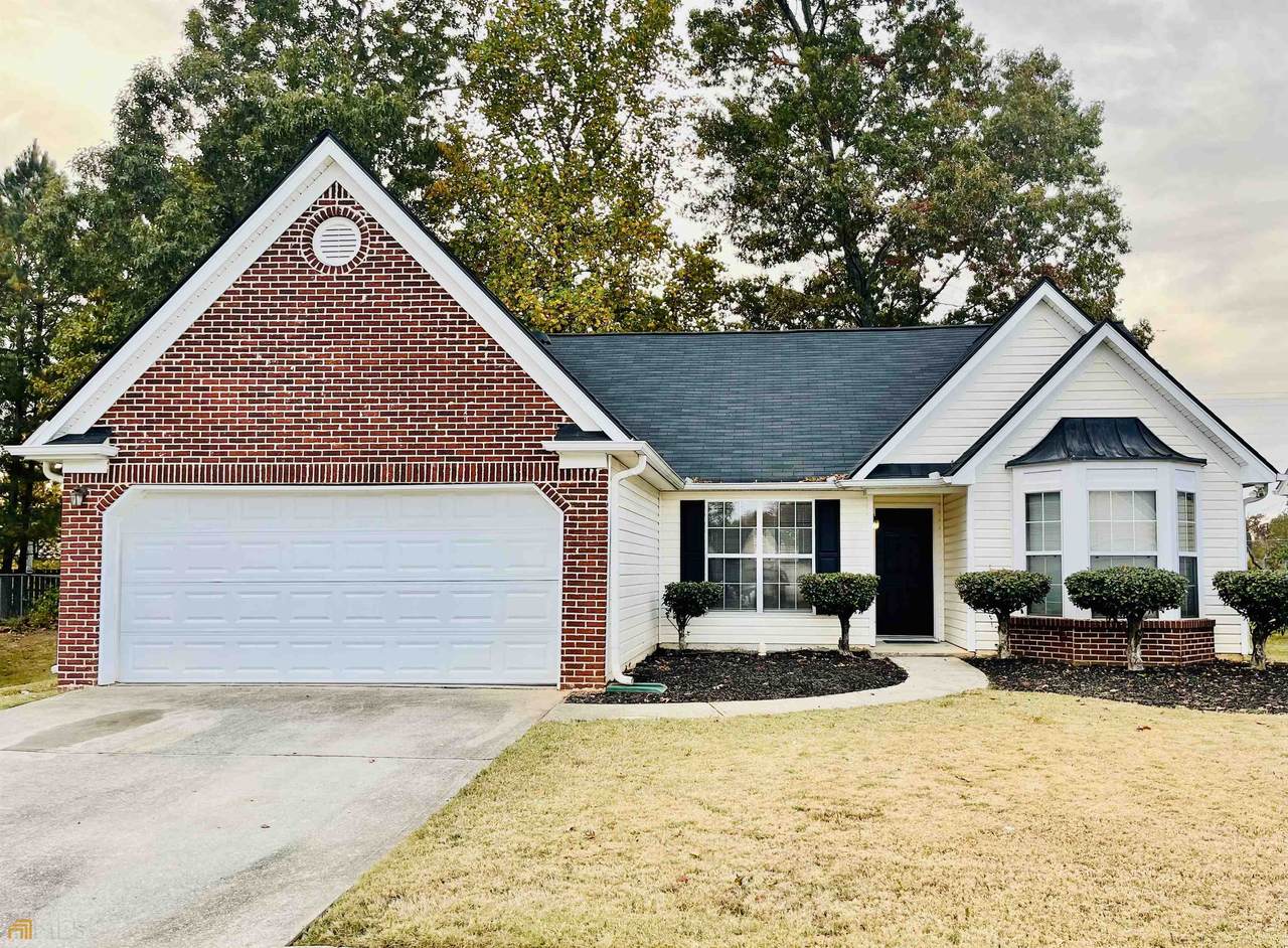 2557 Hillvale Circle - Photo 1