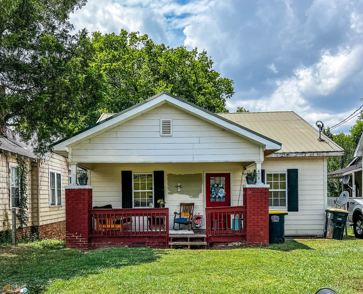 618 Broad Street - Photo 1