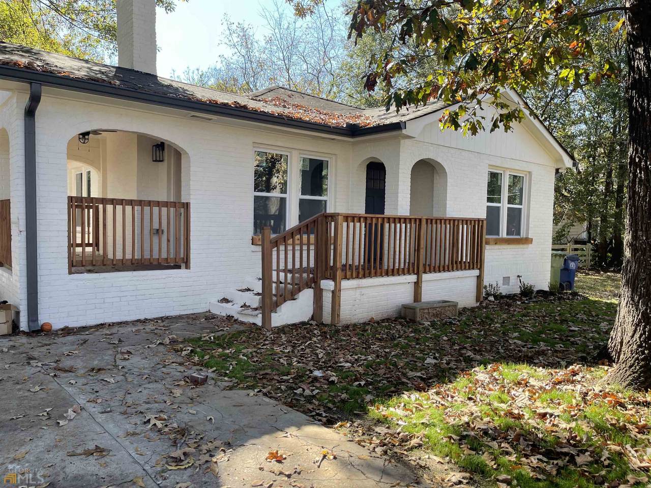 1898 Lakewood Terrace - Photo 1