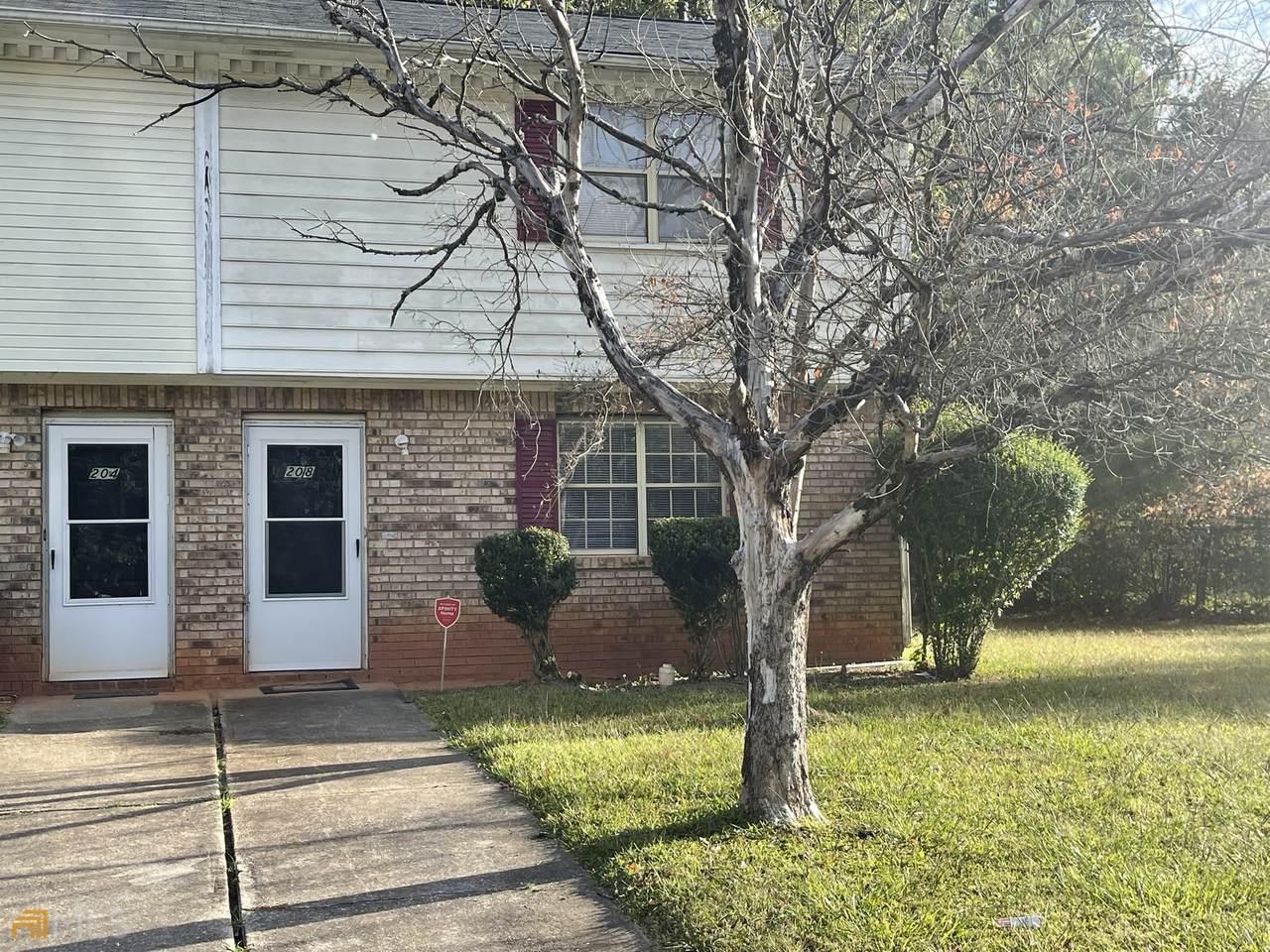 208 Debbie Lane - Photo 1