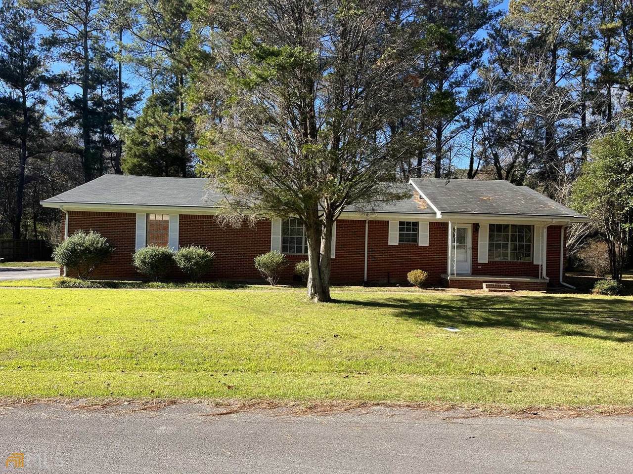 803 Azalea Drive - Photo 1
