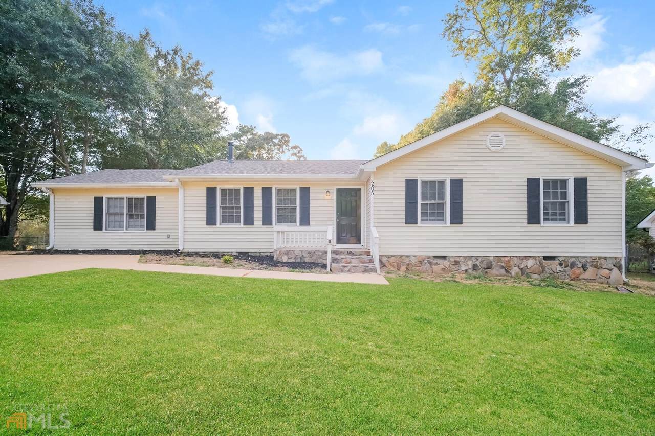 205 Wellington Drive - Photo 1