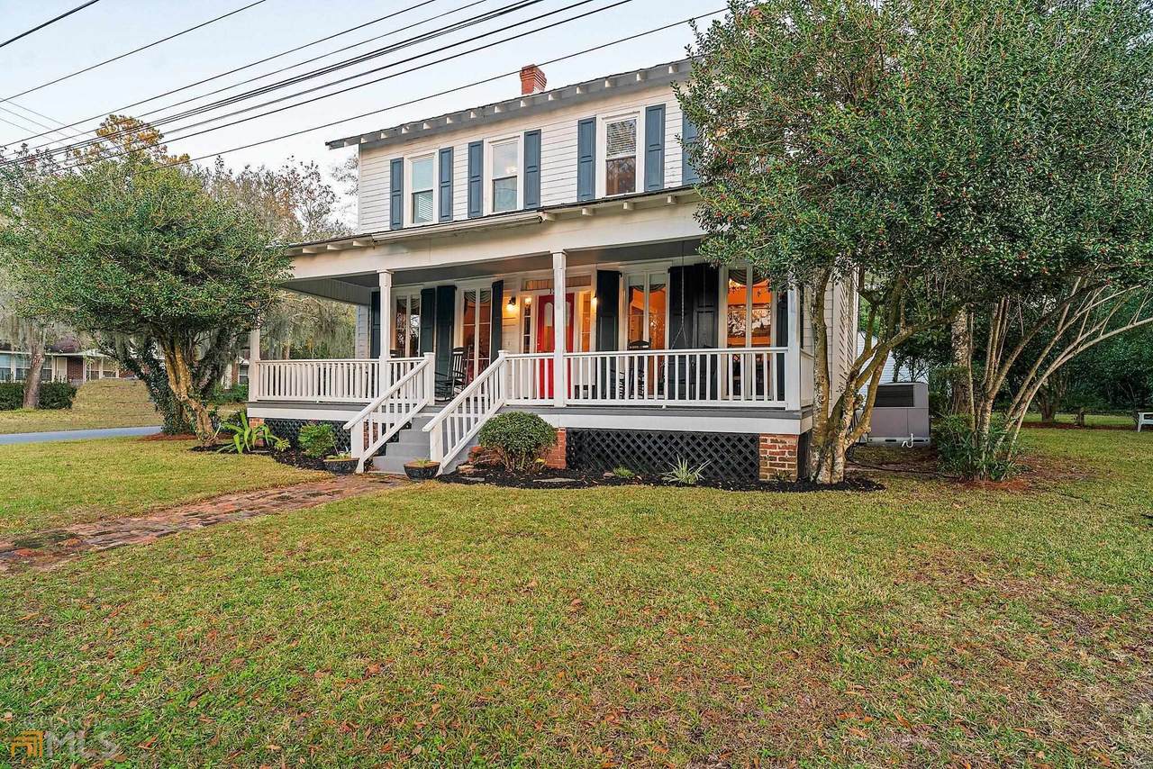 120 Newton Street - Photo 1